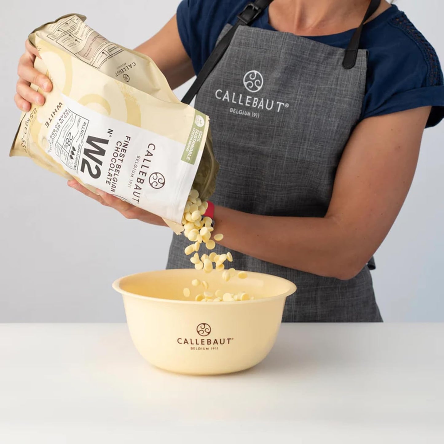 Callebaut Select White W2 Chocolate Callets 2.5 kg